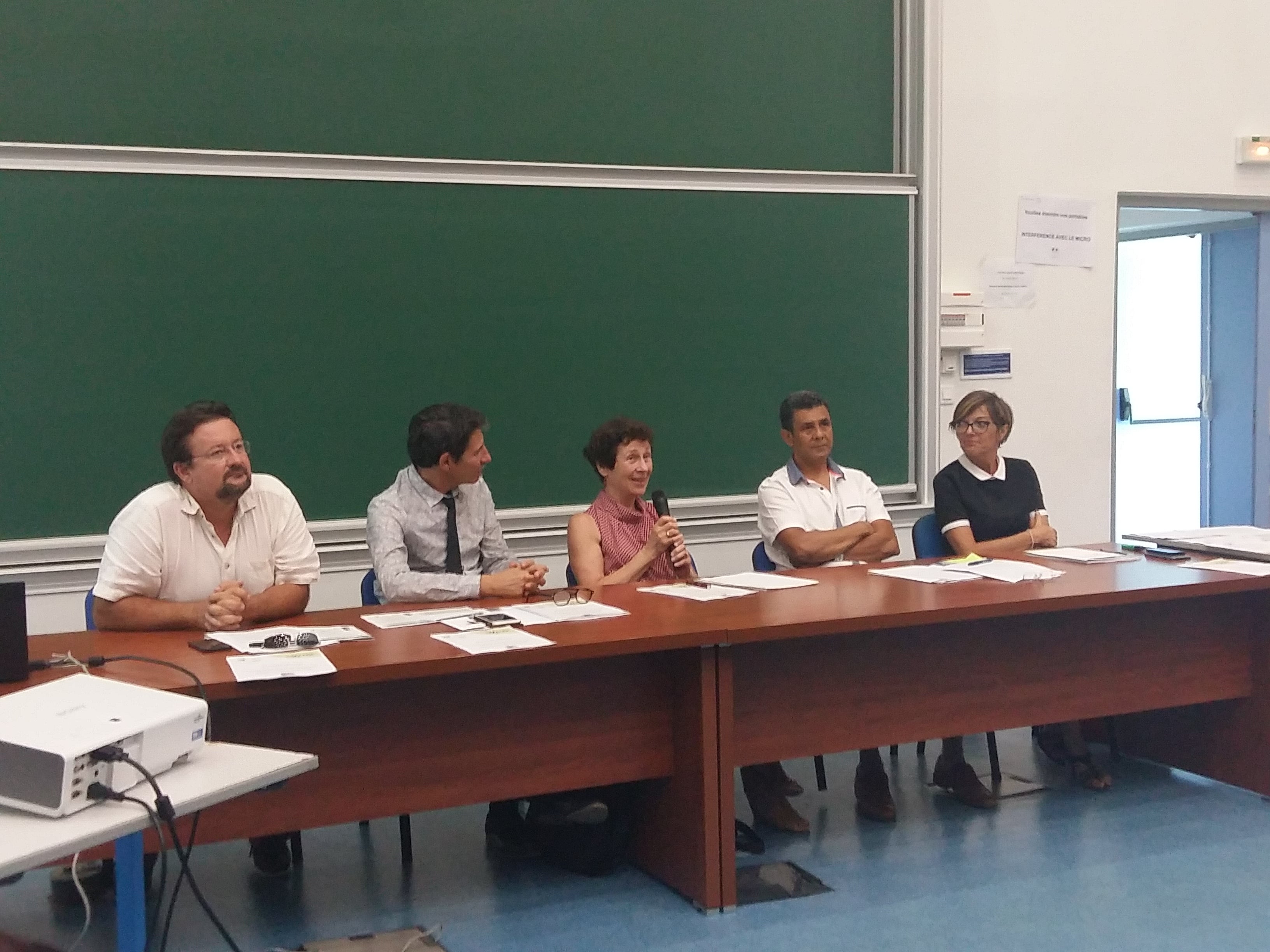 Ouverture du premier Diplôme Universitaire pour l'accompagnement des personnes autistes Ouverture du premier Diplôme Universitaire pour l'accompagnement des personnes autistes