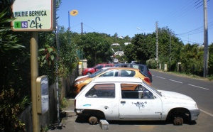Voiture oubliée de tous Voiture oubliée de tous