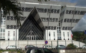 Depuis Paris, trois Réunionnais s'expriment sur les Régionales à la Réunion Depuis Paris, trois Réunionnais s'expriment sur les Régionales à la Réunion