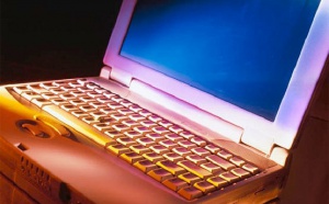 Dons d'ordinateurs : la Région veut libérer les Réunionnais de Windows Dons d'ordinateurs : la Région veut libérer les Réunionnais de Windows