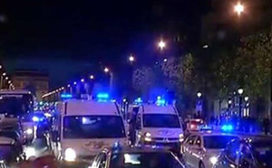 Les policiers se sont mobilisés en masse mercredi pour soutenir leur collègue mis en examen Les policiers se sont mobilisés en masse mercredi pour soutenir leur collègue mis en examen