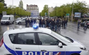 Paris: Nouvelle manifestation policière contre la mise en examen d'un agent Paris: Nouvelle manifestation policière contre la mise en examen d'un agent