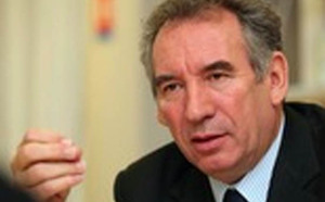 Législatives : Finalement, il y aura un candidat PS face à François Bayrou Législatives : Finalement, il y aura un candidat PS face à François Bayrou