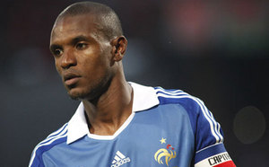Selon son medecin, Eric Abidal pourrait rejouer Selon son medecin, Eric Abidal pourrait rejouer