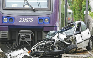 Une voiture percutée par un TER dans la Drôme : 2 morts