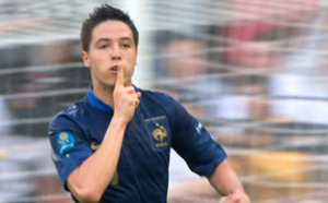 Après le match, Nasri insulte un journaliste Après le match, Nasri insulte un journaliste