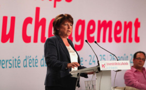 Certains élus PS remettent en cause le non-cumul des mandats Certains élus PS remettent en cause le non-cumul des mandats