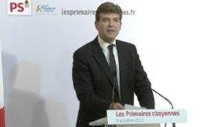 Montebourg accusé de conflit d'intérêt Montebourg accusé de conflit d'intérêt