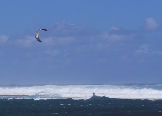 Nouvelle-Calédonie: Un kite-surfeur tué par un requin