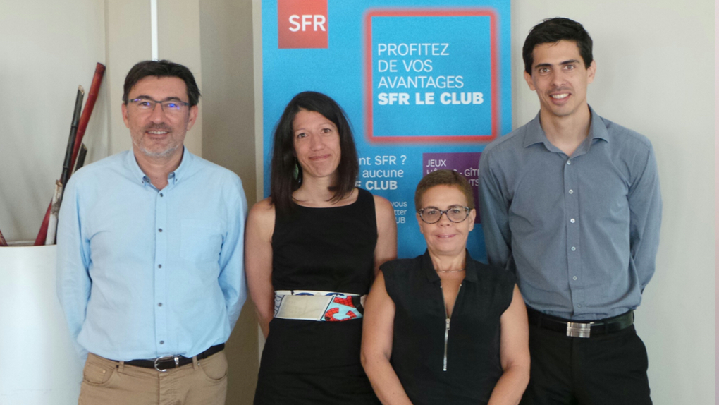 Fabrice Manson (UHR), Anne Voiry (programme fidélité SFR), Jessie (Club SFR) et Yves Gauvin (directeur marketing SFR Réunion)