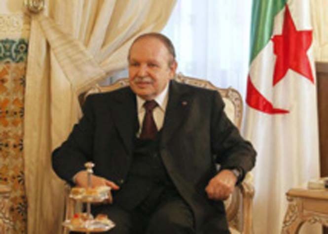 Le président algérien continue de se faire soigner en France
