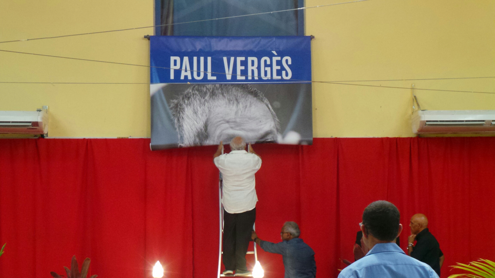 Décès de Paul Vergès : Moment de recueillement à Sainte-Suzanne