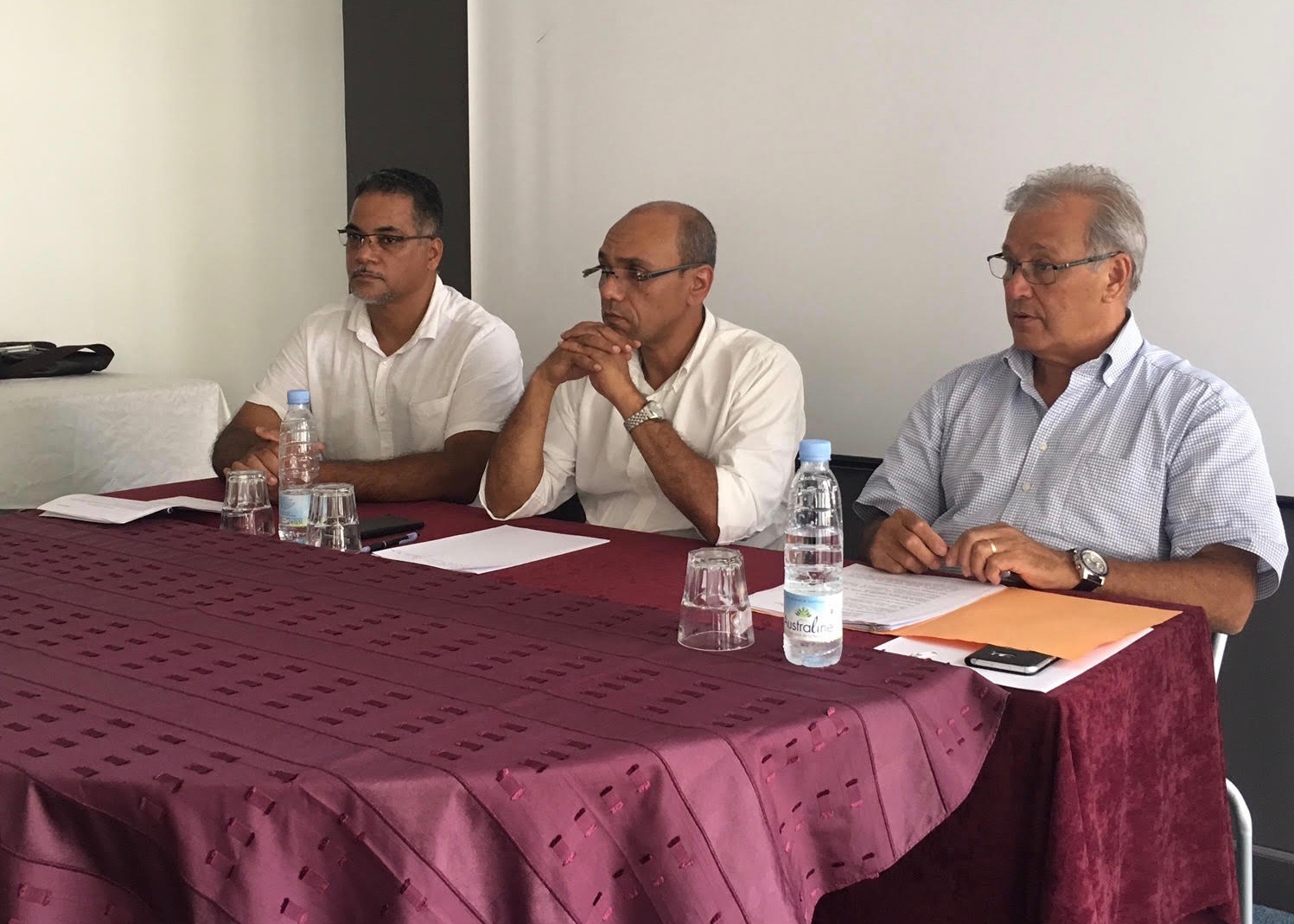 PCR: "Les Réunionnais doivent assumer eux-mêmes la responsabilité de leur pays"