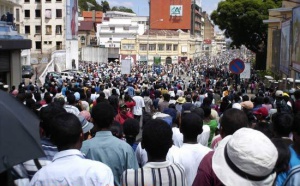 Deux morts dans les émeutes à Antananarivo...