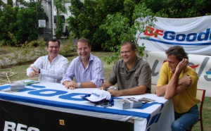 De gauche à droite: Patrick Demange (Dir REP), Edouard de Langlade (Dir Marketing), Thierry Payet (Président Azimuth), Thomas Gerville (Délégué UFOLEP).
