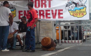 Port Est bloqué : Les dockers refusent le mépris des cadres