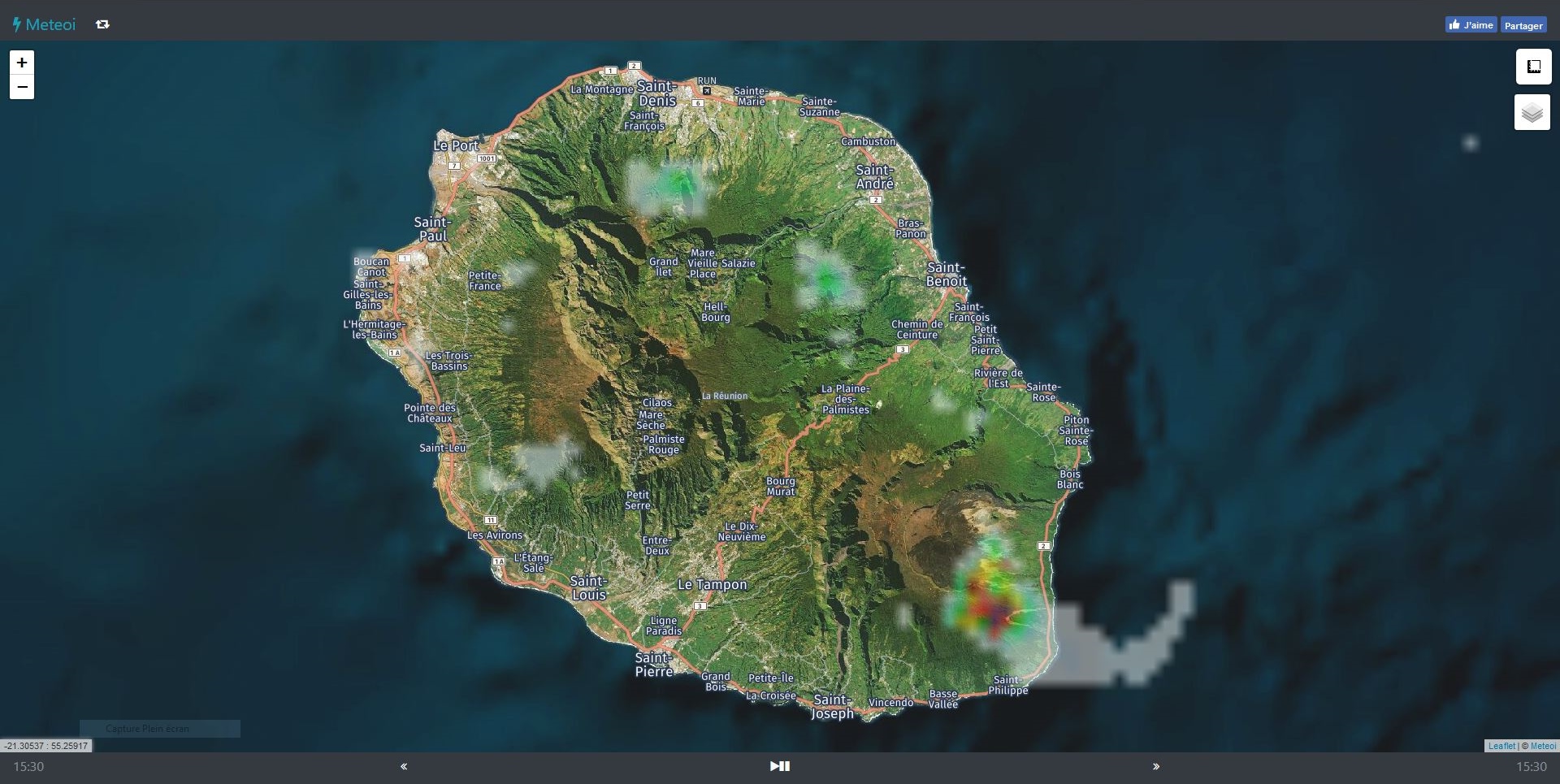 15h30. Image radar Météo France Réunion travaillée par Meteoi.re