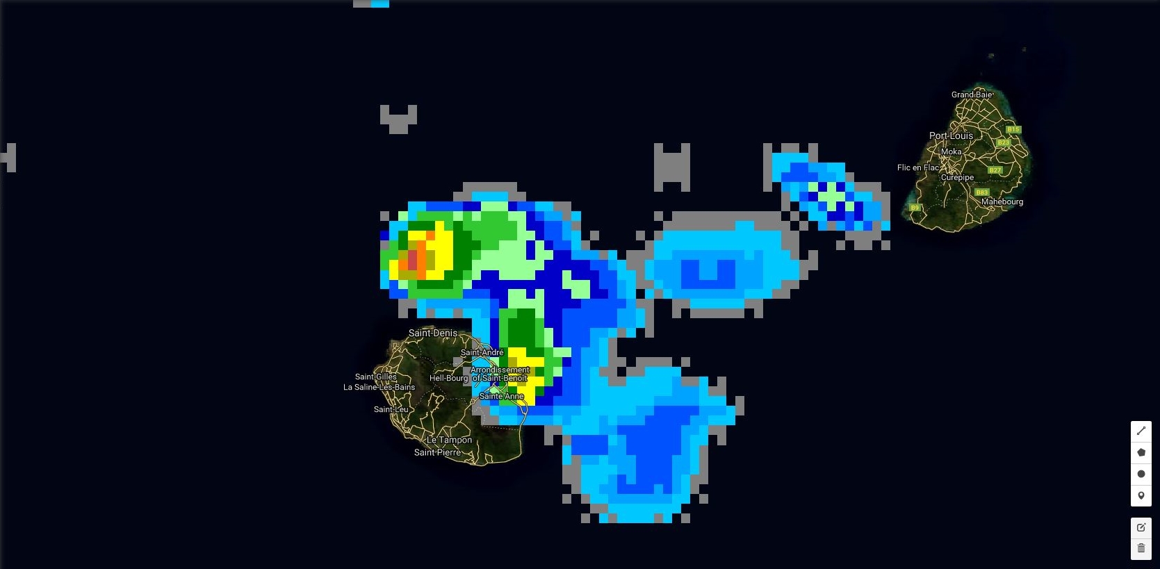03h: orages et pluies soutenues sur certaines parties de la Réunion.