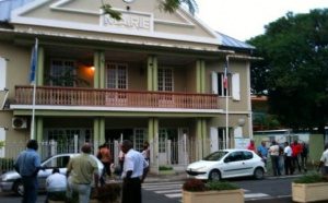 Grève illimitée à la mairie de Sainte-Suzanne jeudi
