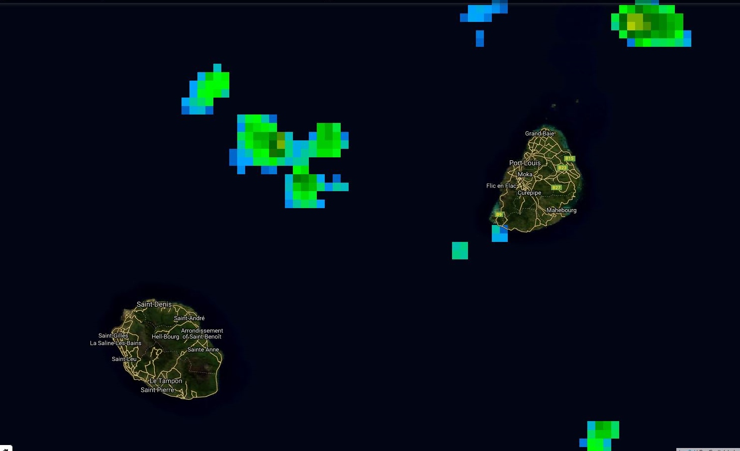 Satellite 20h: développement de quelques cellules pluvieuses au nord est de la Réunion mais qui ont tendance à se rapprocher de Maurice pour le moment.