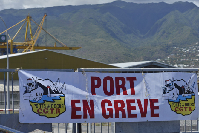 Le Port: Journée de mobilisation pour les dockers