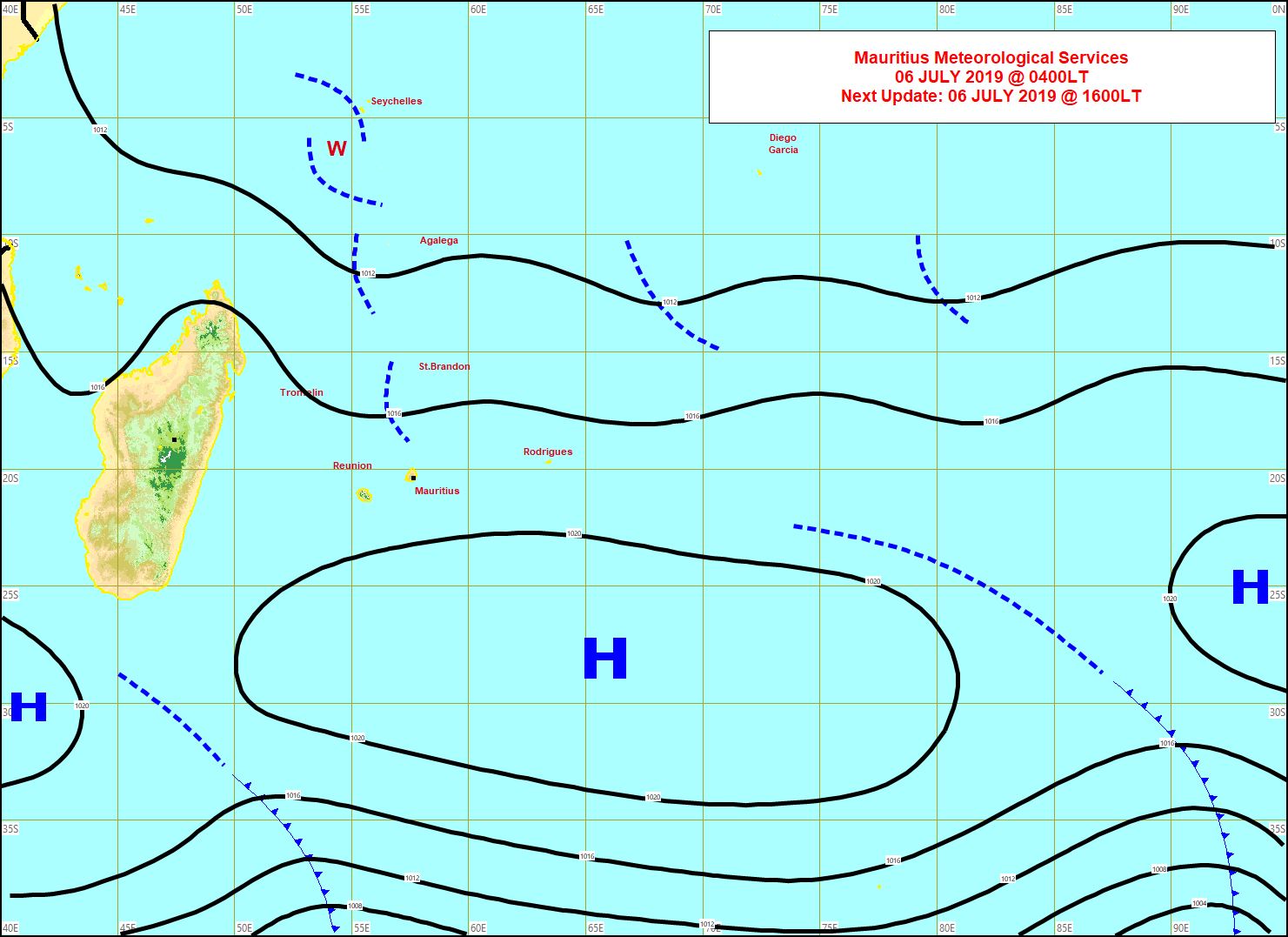 Analyse de la situation de surface ce matin. Une petite ligne d'instabilité(pointillés) s'approche des côtes Nord-Est de la REUNION. MMS