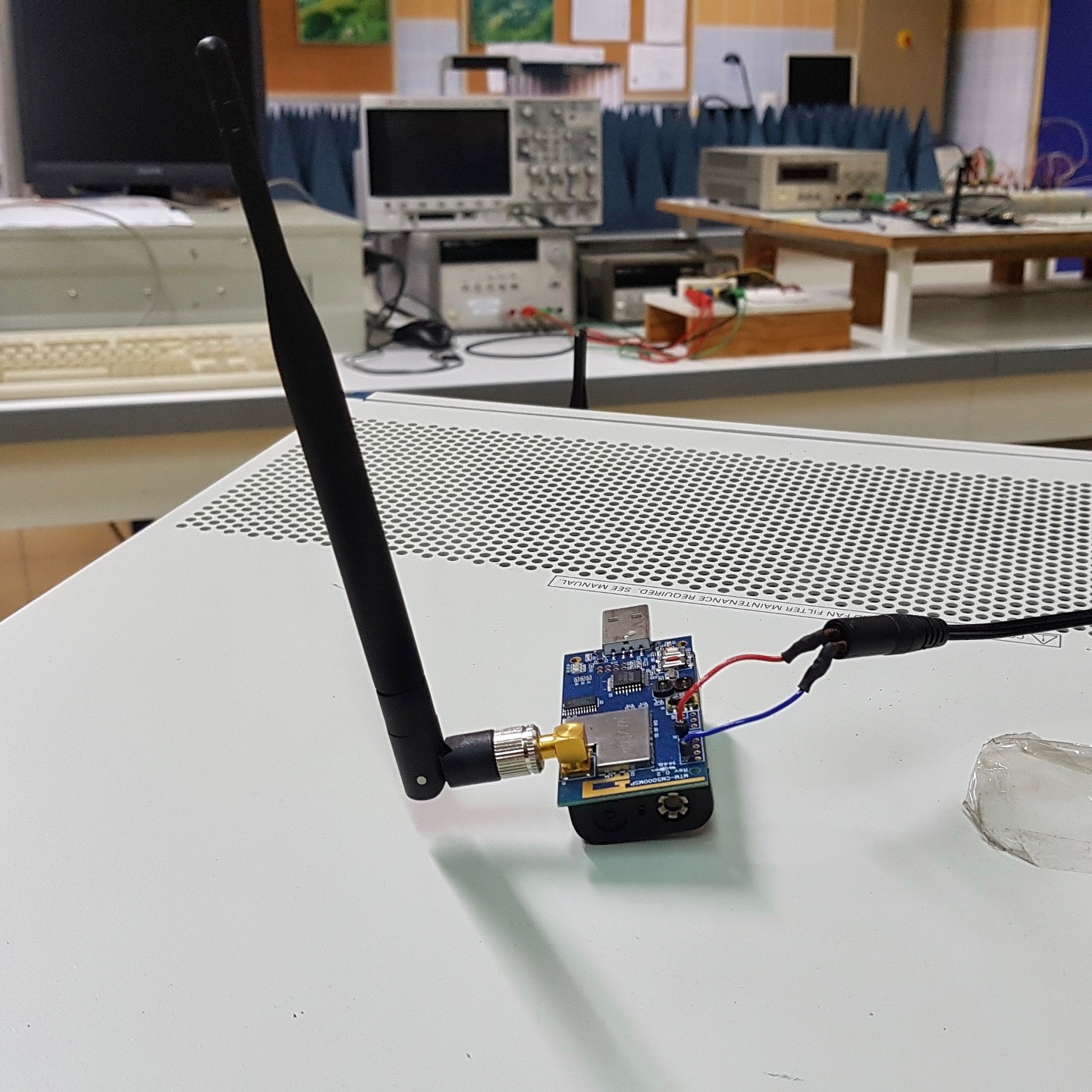 ▶️ Wifi, 4G, Bluetooth : Des scientifiques de l’université parviennent à cartographier des ondes électromagnétiques