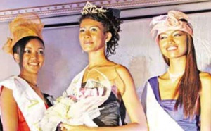 Tanzia élue Miss Madagascar 2012