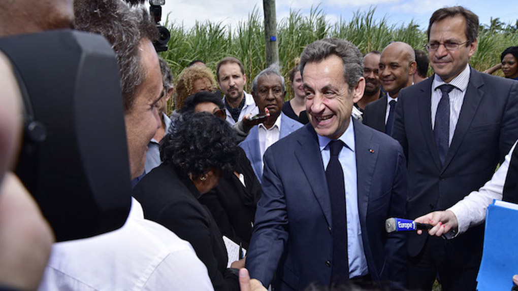 Nicolas Sarkozy lors d'une visite dans l'Est de l'île (photo : Pierre Marchal - Anakaopress)
