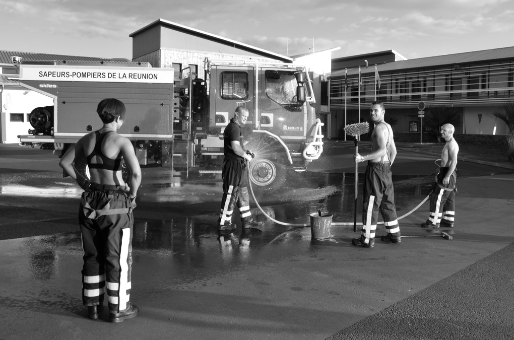  📷 Des photos sexy pour les pompiers de St-Pierre, pour la bonne cause
