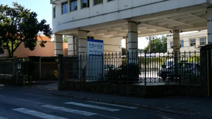 St-Denis: Il a crié "Allah Akbar" dans le commissariat pour aller en prison et faire honte à son père