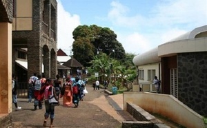 Mayotte: Barrages et manifestations à Koungou suite au meurtre d'un jeune dans un lycée
