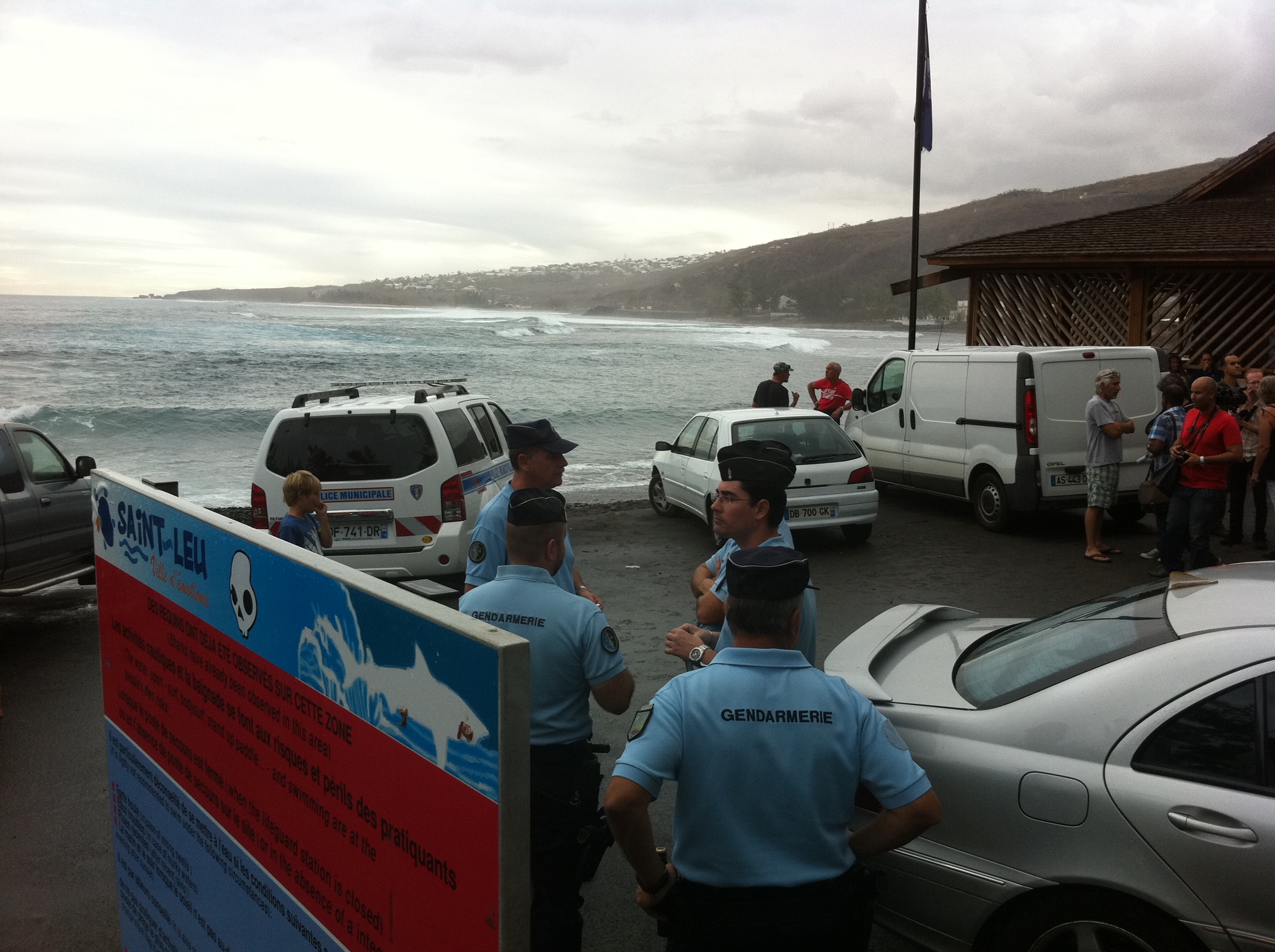 Attaque de requin: L'accident "imputable à la seule imprudence" du surfeur, confirme le Conseil d'Etat