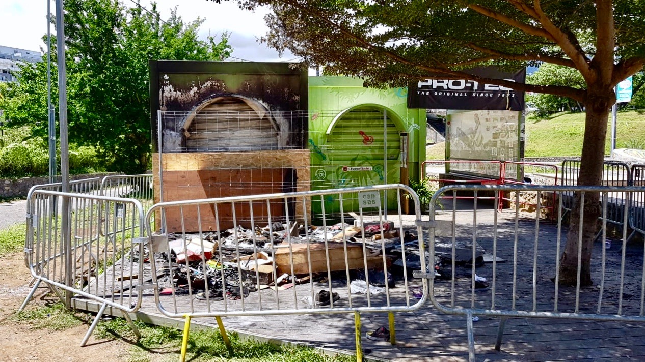 Skatepark de St-Denis: Il dénonce un trafic de faux billets, son magasin est incendié