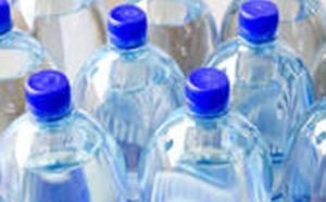 Moins de plastique et plus d'écologie pour les bouteilles Edena et Bagatelle