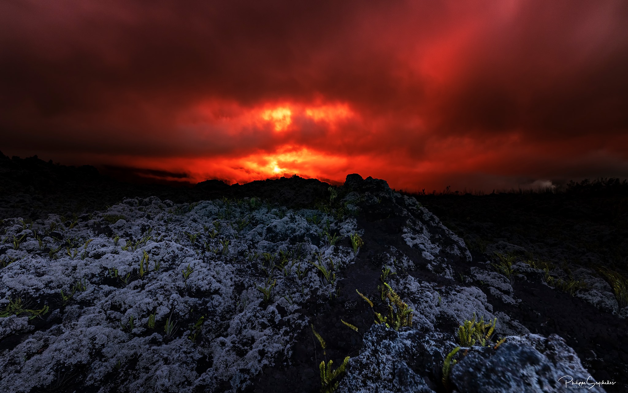 Magnifiques photos du volcan depuis la route des Laves
