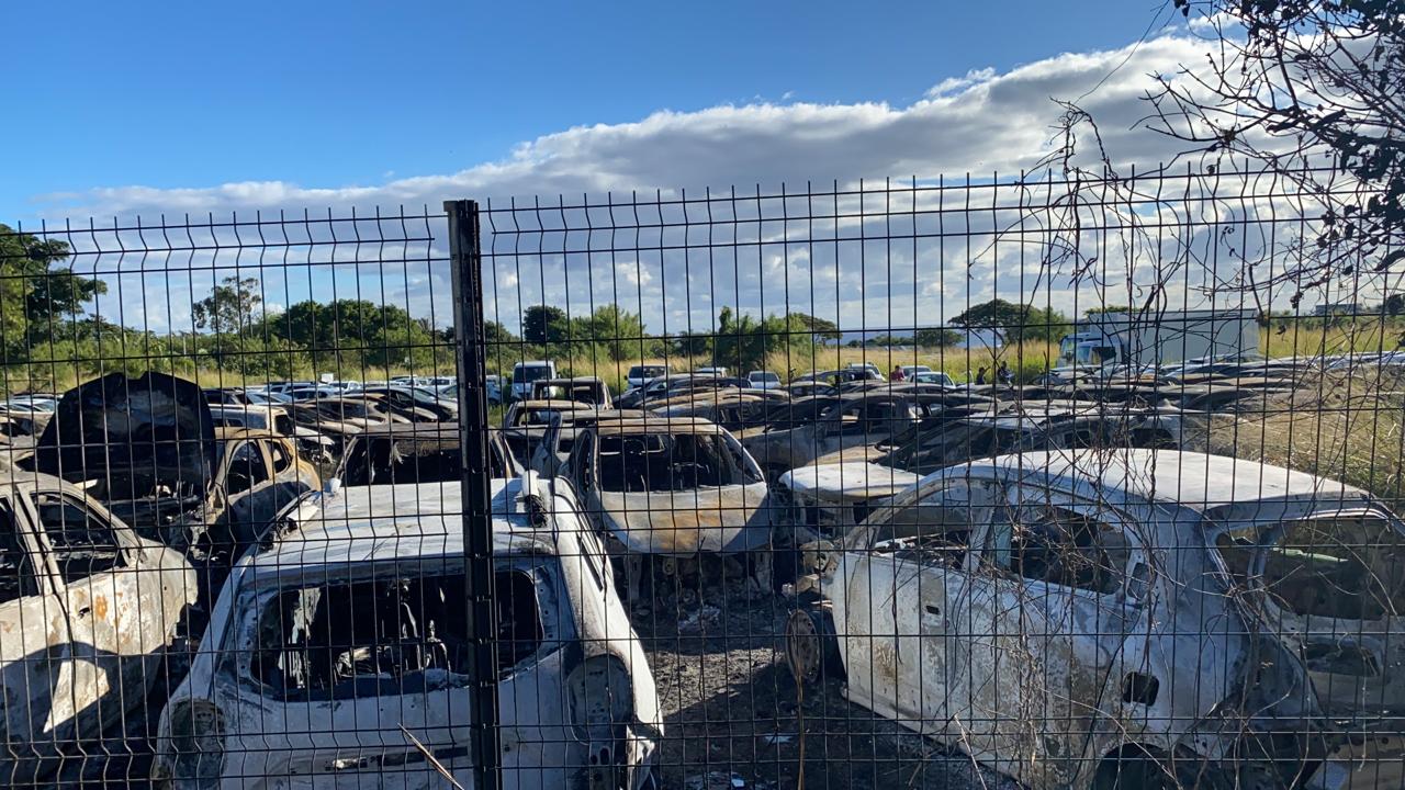 Gros incendie à Gillot: 97 voitures incendiées