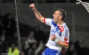 Ligue 1 : Lyon rejoint le PSG en tête du classement