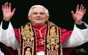 Succession de Benoît XVI : Le pape autorise l'anticipation du conclave