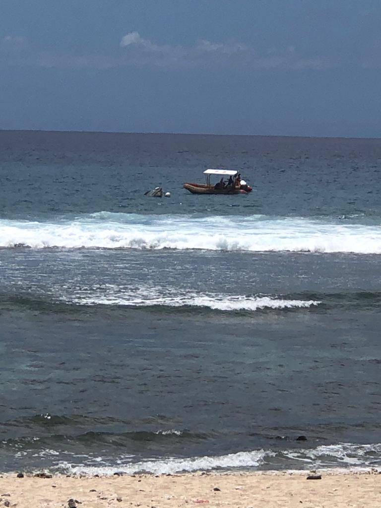Deux touristes à bord d'un bateau de location chavirent au large de Boucan 