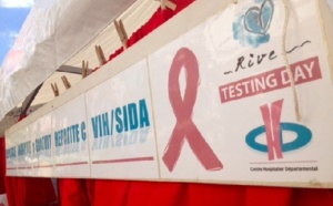 Dépistage du VIH: "Faites vous dépister, ça peut vous sauver la vie"