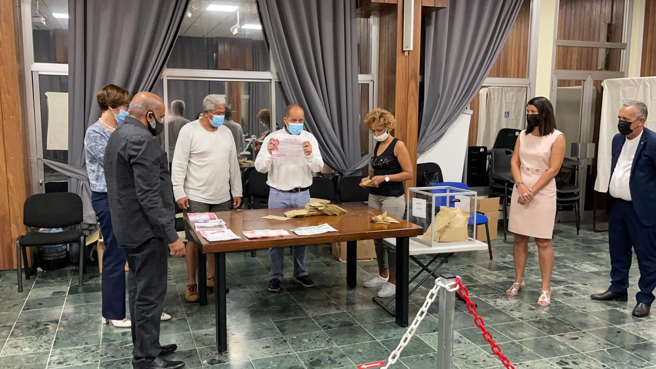 Régionales : Vanessa Miranville attend les résultats en mairie