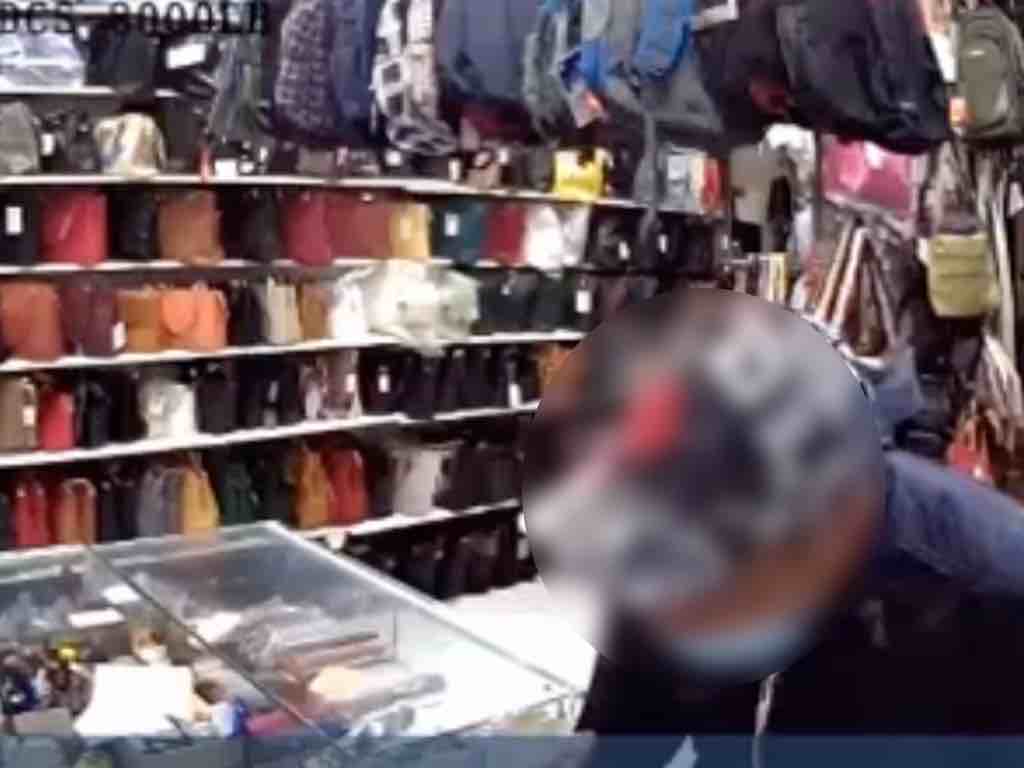 Vidéo - Un commerçant de Saint-Denis frappé et menacé dans son magasin