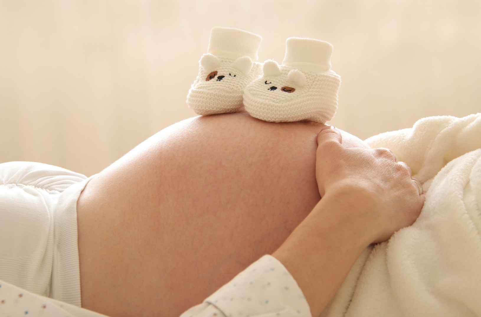 Covid-19 et grossesse: Des risques augmentés pour la maman mais pas de conséquence sur le cerveau de bébé