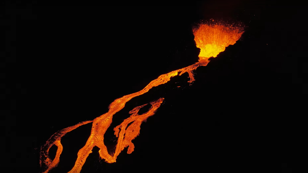 Vidéo - Des images du volcan de nuit: On ne s'en lasse pas