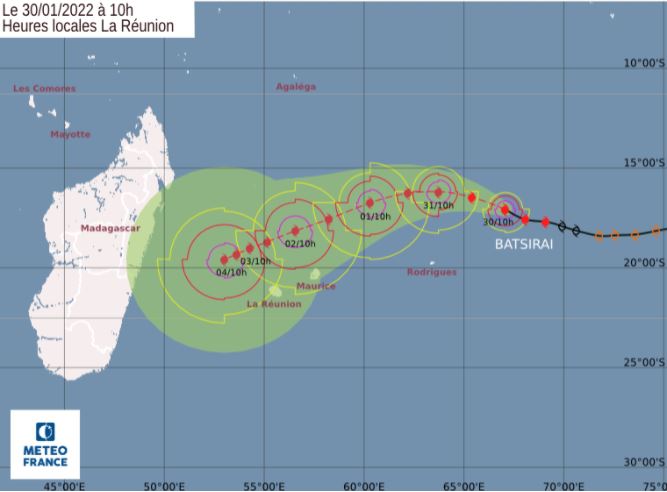 Batsirai : un cyclone tropical "dangereux" en approche