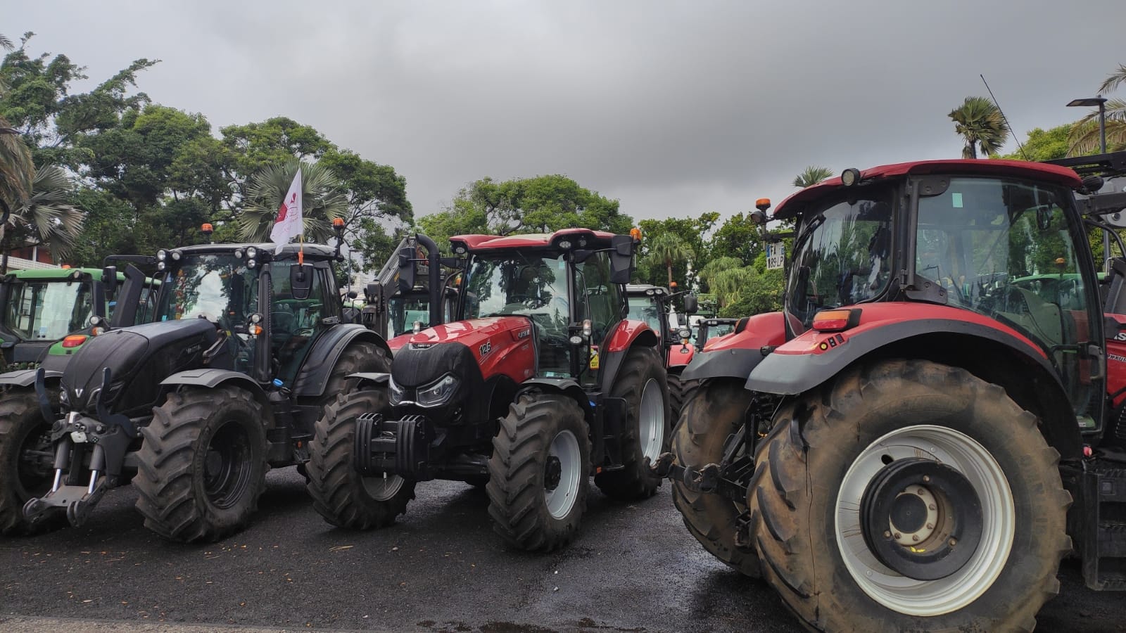 Les tracteurs déplacés pour laisser place aux préparatifs du 14-Juillet