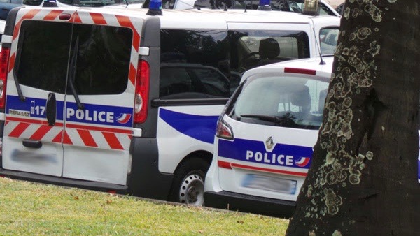 Saint-Pierre : Trois jeunes cambrioleurs placés en garde à vue