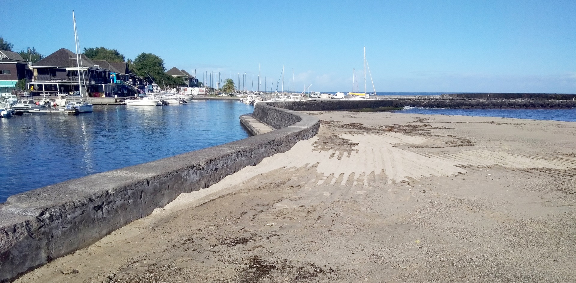 Fin des travaux de désensablement d’entretien du port de Saint-Gilles ce lundi 29 août 2022