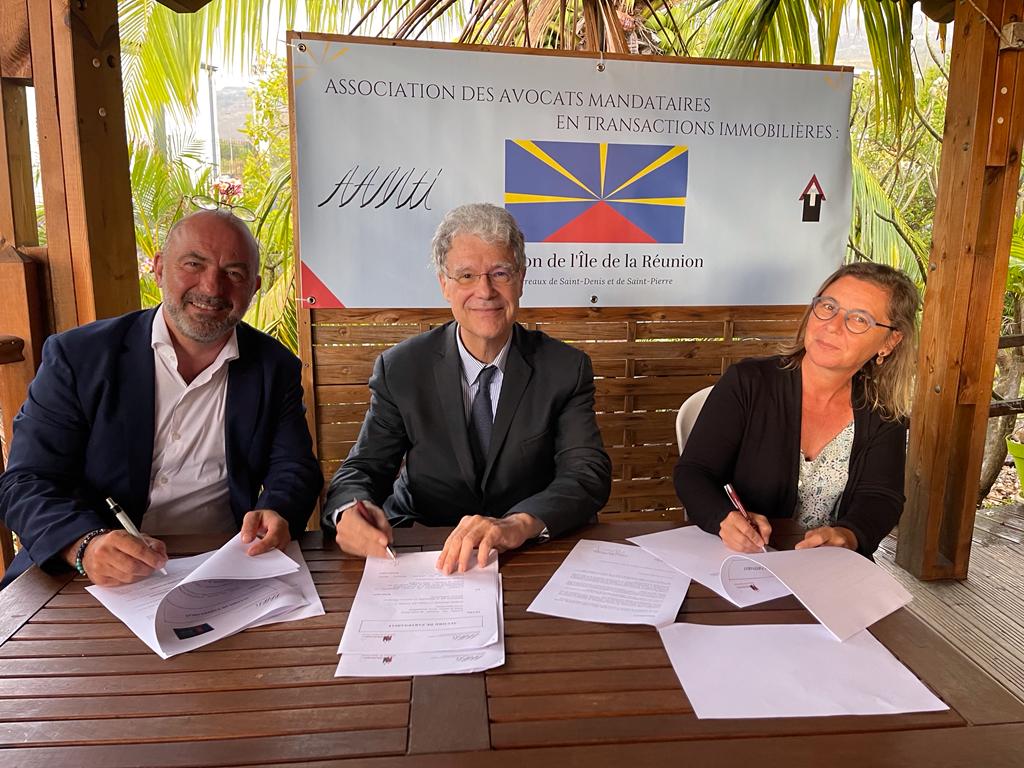 Le bâtonnier Me Laurent Payen, Michel Vauthier et la bâtonnière Me Séverine Ferrante ont signé un partenariat (DR)